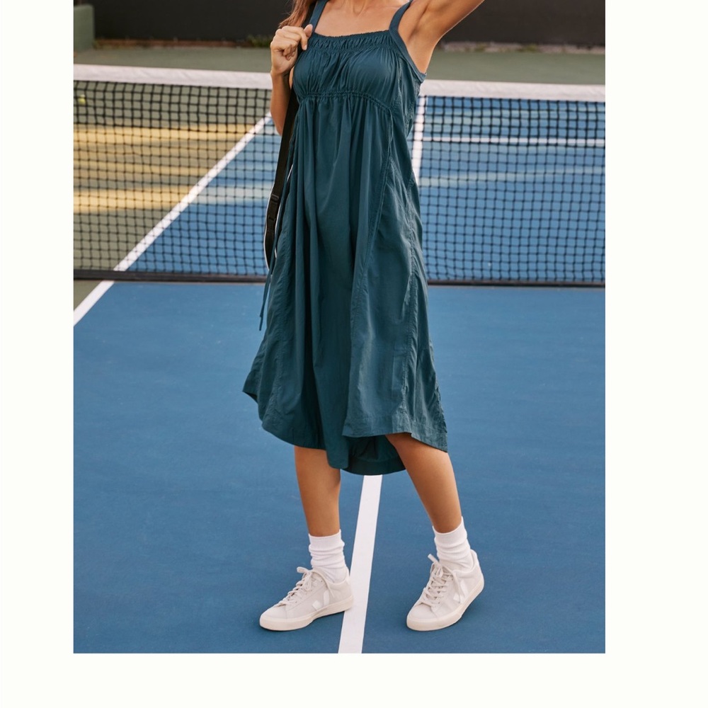 Anthropologie sleveless smocked Dress
